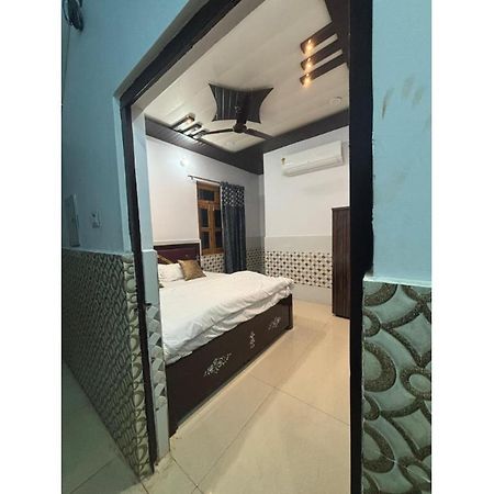 Rudra Inn Ayodhya Exterior foto